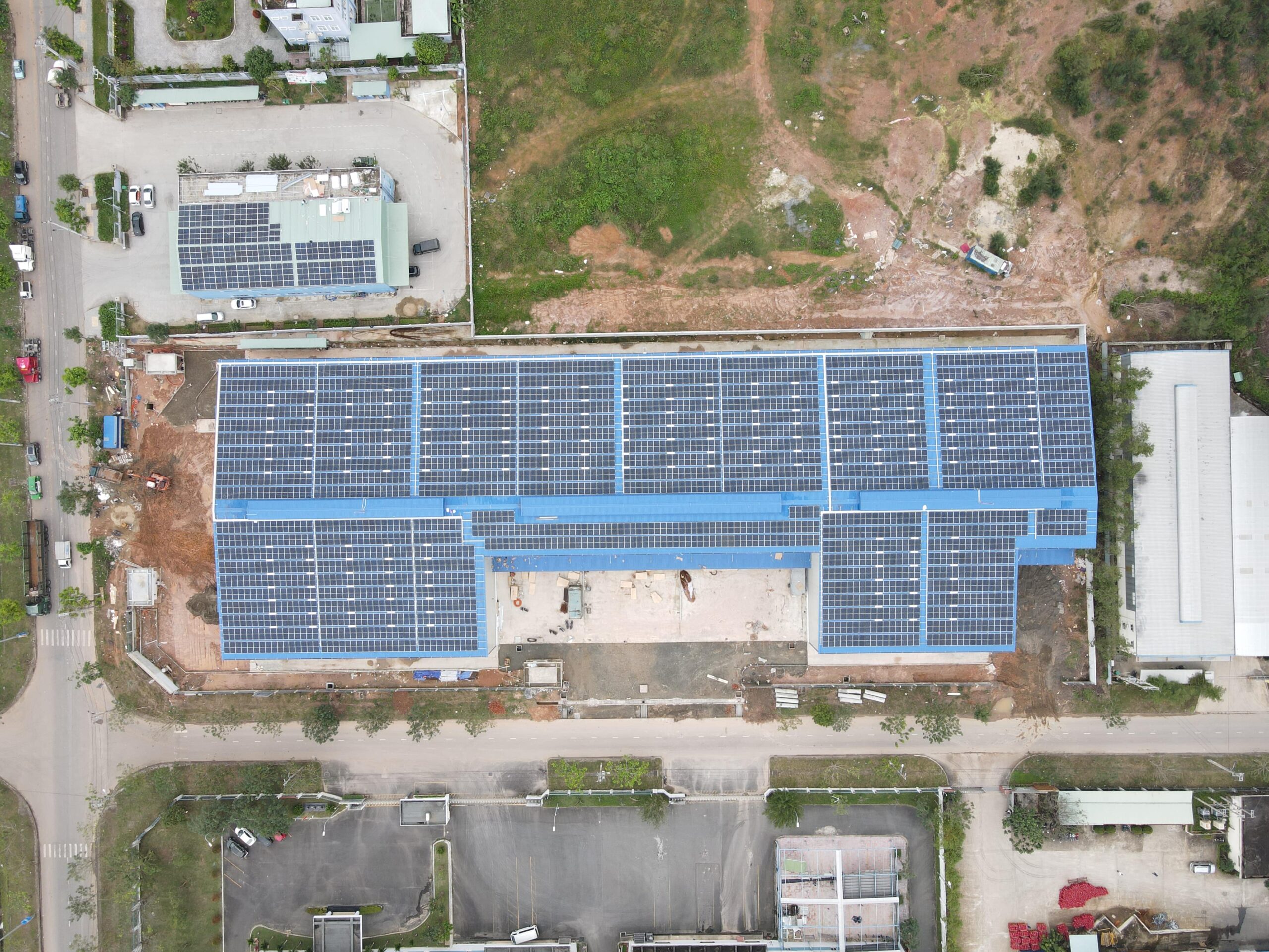 thi công công trình năng lượng mặt trời