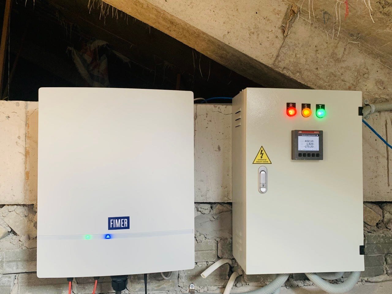 pin mặt trời recom